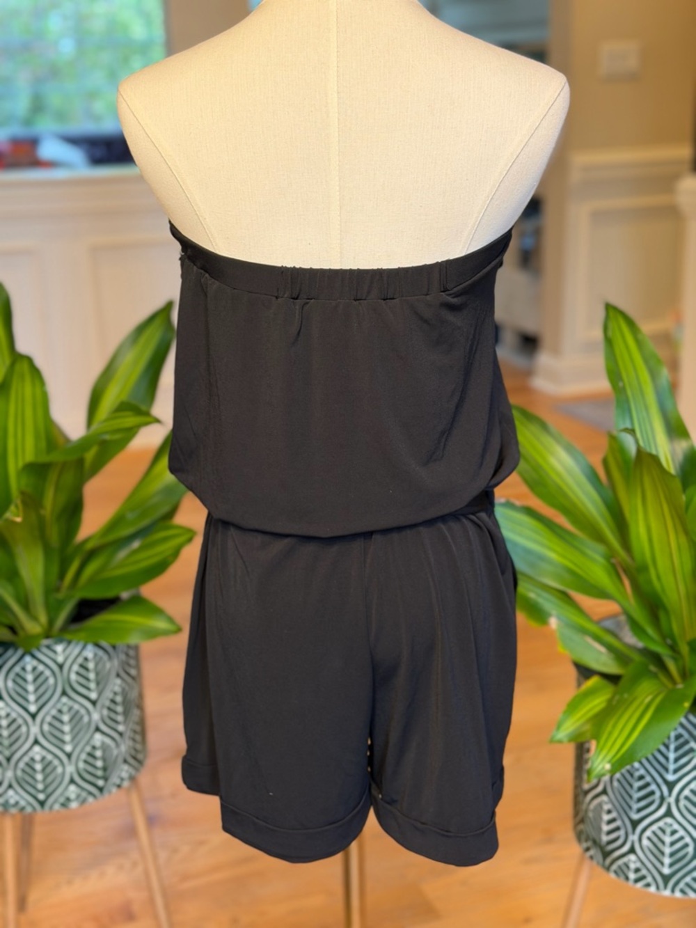 White House Black Market Classic 2010s Strapless Romper XS (NWT) - Picture 5 of 13
